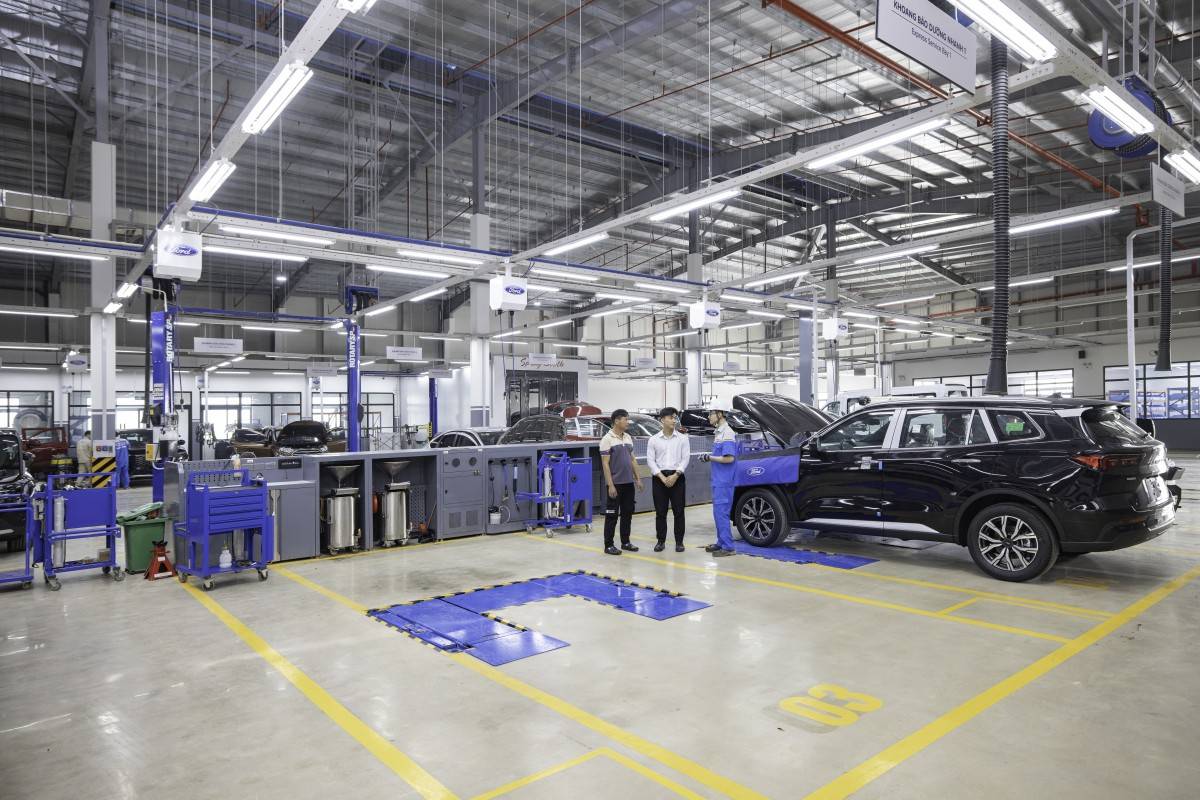 Xưởng dịch vụ của Huế Ford được đầu tư đồng bộ với thiết bị chẩn đoán, sửa chữa hiện đại theo tiêu chuẩn toàn cầu