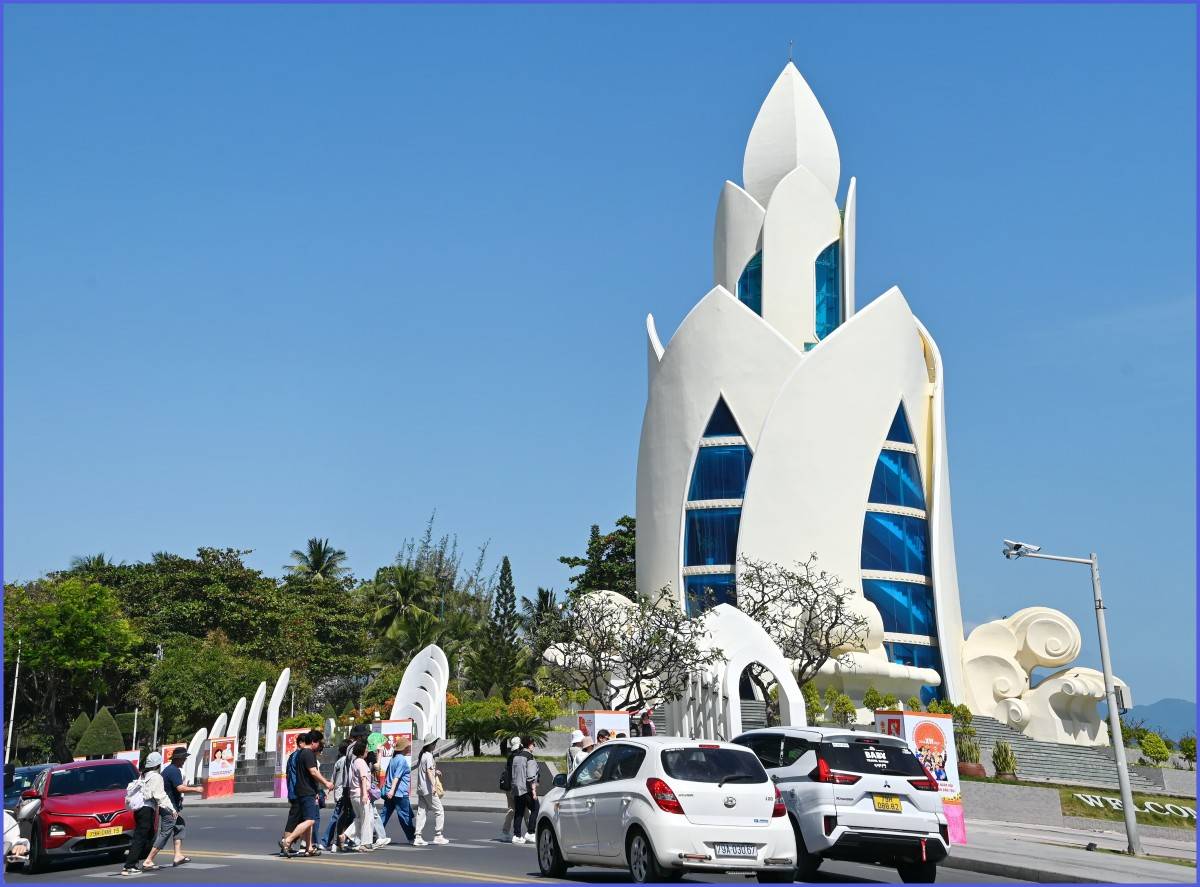 Năm 2030, Khánh Hòa trở thành trung tâm dịch vụ, du lịch biển quốc tế điểm đến tiêu biểu Đông Nam Á