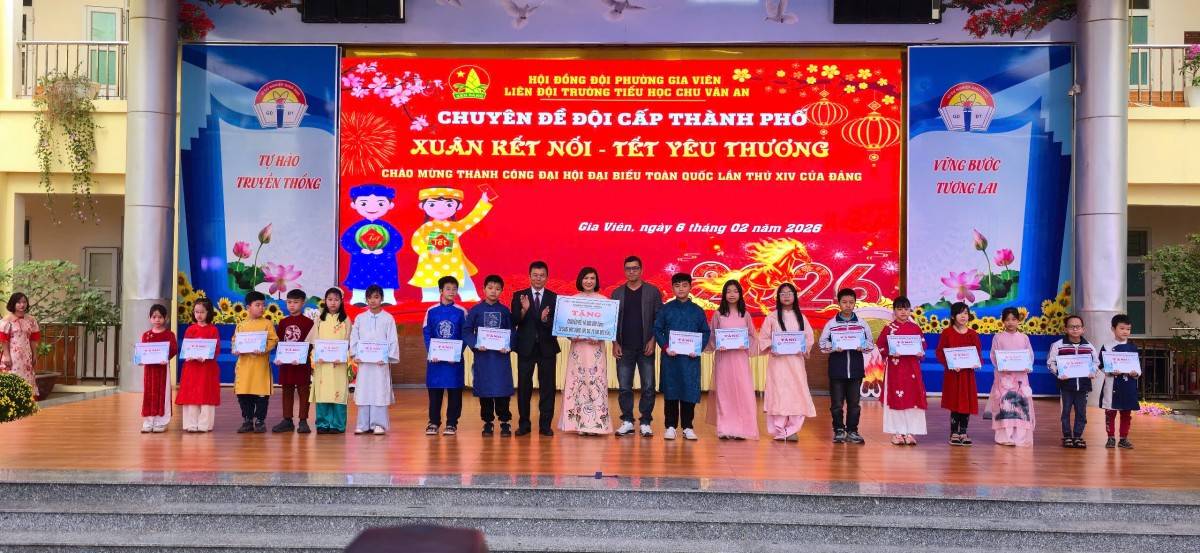 Lan tỏa yêu thương trong chương trình “Xuân kết nối – Tết yêu thương” tại Trường Tiểu học Chu Văn An