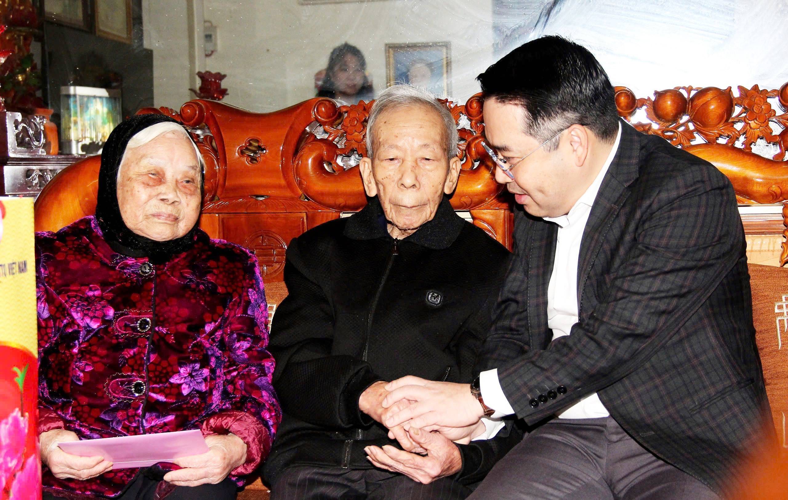 Lào Cai: Bồi đắp tinh thần sẻ chia, chăm lo an sinh xã hội nhân dịp Tết Nguyên đán