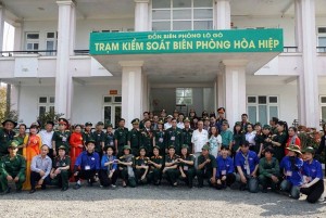 CLB Trái tim Người lính Phương Nam mang Tết ấm đến quân dân Lò Gò, Tây Ninh