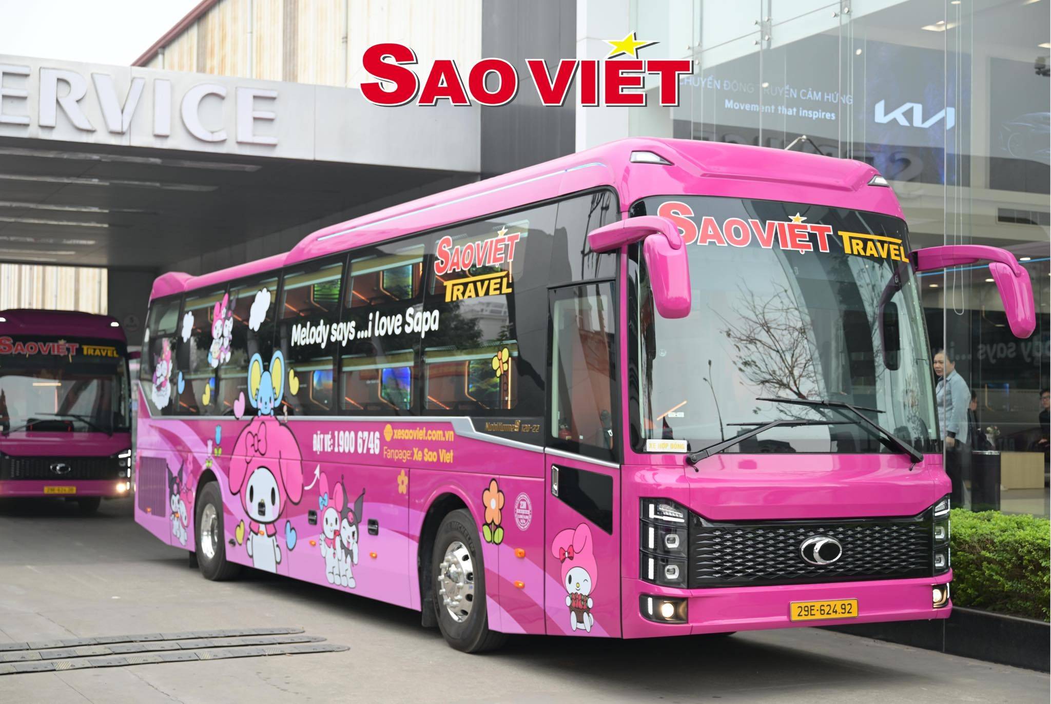 Sao Việt Travel đón lô 10 xe hồng Melody, mang sắc màu cảm xúc lên những hành trình đầu năm