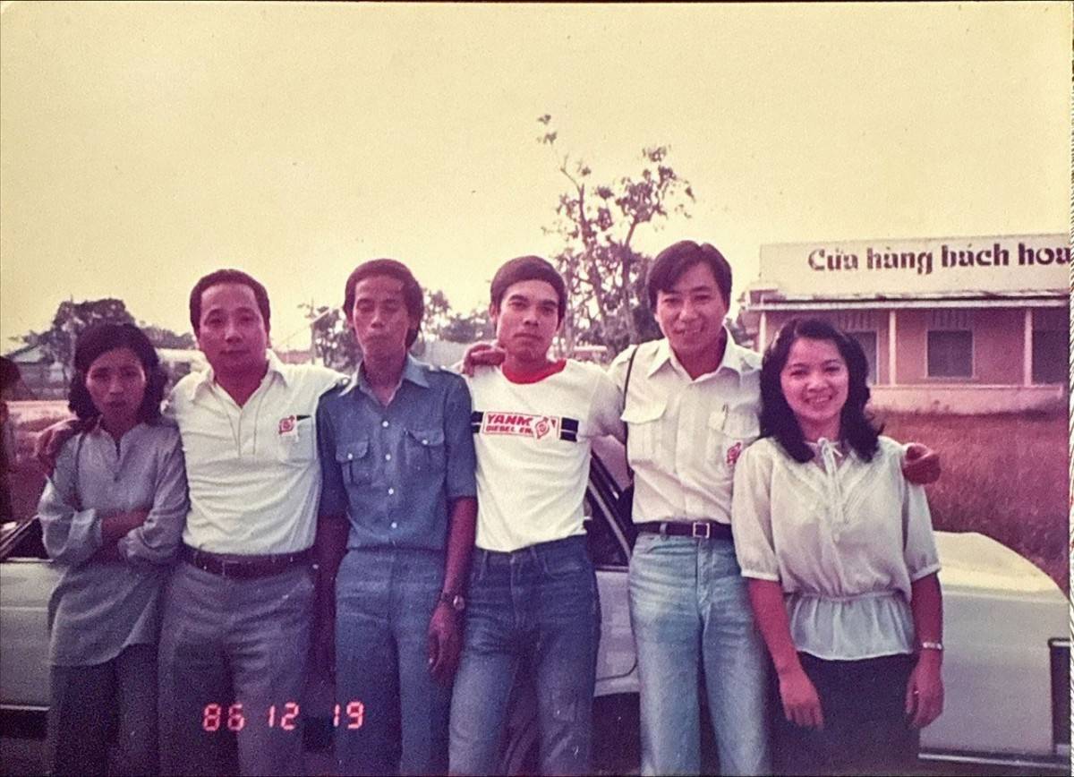 Tiến sĩ Đỗ Văn Dũng và các cộng sự đưa tập đoàn cơ khí Nông Lâm Ngư YANMAR vào hợp tác, lắp ráp tại nhà máy cơ khí VN năm 1986. Ảnh: NVCC