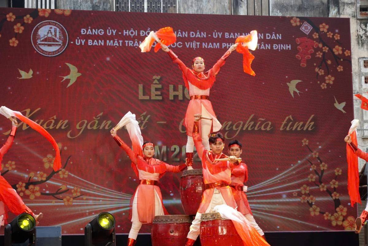 Tiết mục Đánh trống chào mừng khai mạc lễ hội