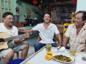 Khi guitar không cần sân khấu