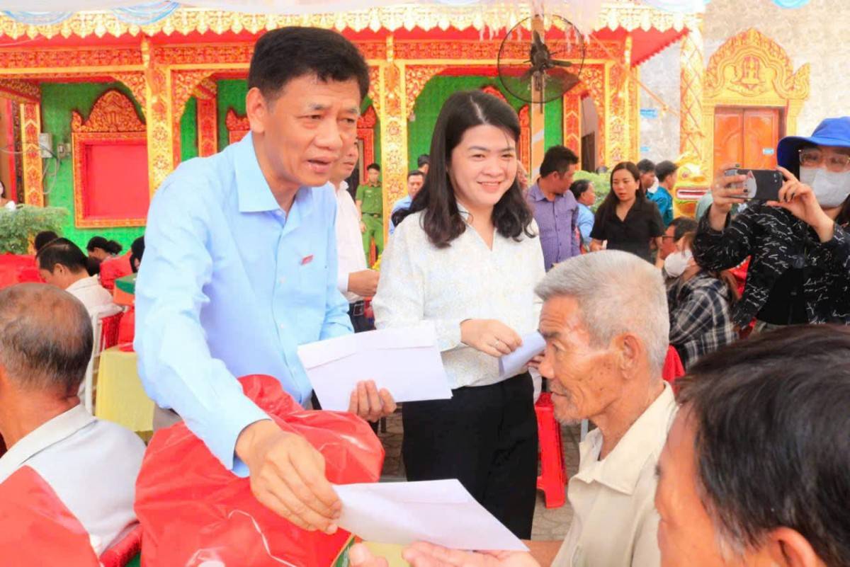 Từ bến nước Tây Đô đến những khu công nghiệp sáng đèn