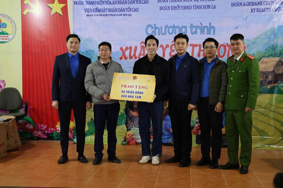 Sơn La: Lan tỏa yêu thương, mang Tết ấm đến xã Suối Tọ