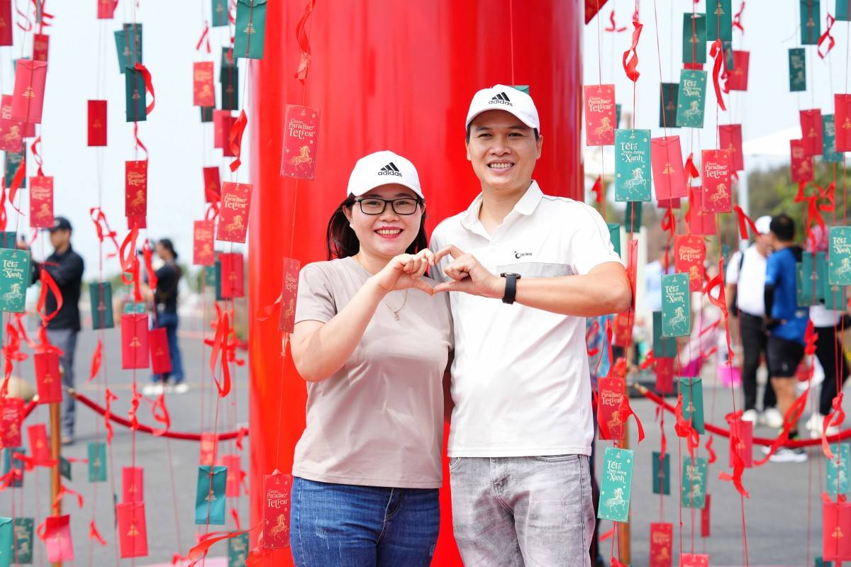 Từ tình yêu đôi lứa đến đoàn viên gia đình: Cần Giờ rực rỡ mùa Valentine