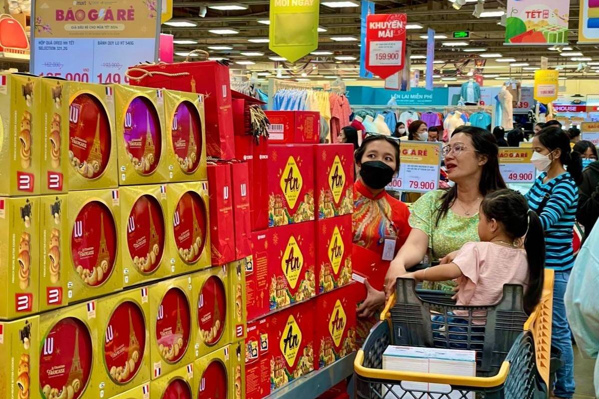 TP Hồ Chí Minh vào cao điểm sắm Tết, sức mua tăng gấp 3-4 lần ngày thường