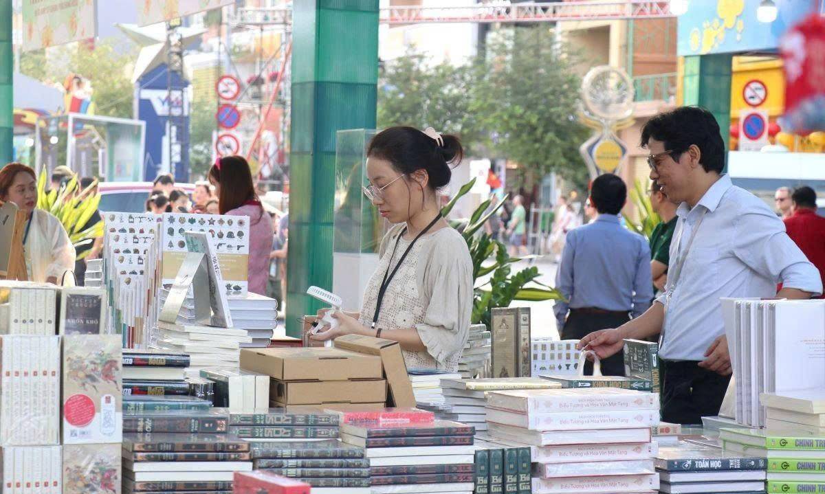 TP. Hồ Chí Minh: Lễ hội Đường sách Tết Bính Ngọ 2026 - Điểm hẹn tri thức mở màn mùa xuân mới