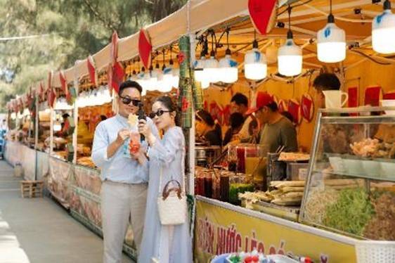 Thế giới ẩm thực ba miền cùng các trò chơi hấp dẫn tạo thêm gia vị cho tình yêu