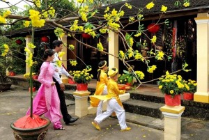 Xuất hành đầu năm: Nghi thức văn hóa giúp “chỉnh tâm” cho hành trình mới