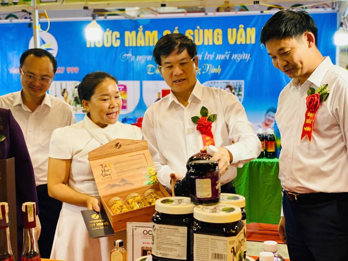 Quảng Ninh khuyến khích doanh nghiệp ưu tiên sử dụng sản phẩm OCOP địa phương