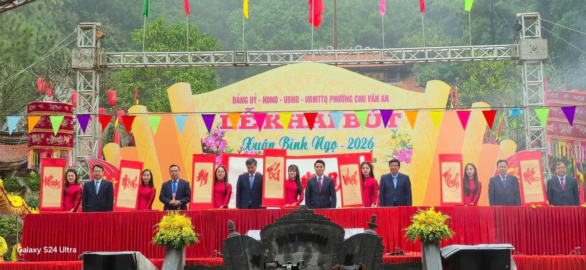 Trang trọng Lễ Khai bút Xuân Bính Ngọ 2026 tại Đền thờ Chu Văn An