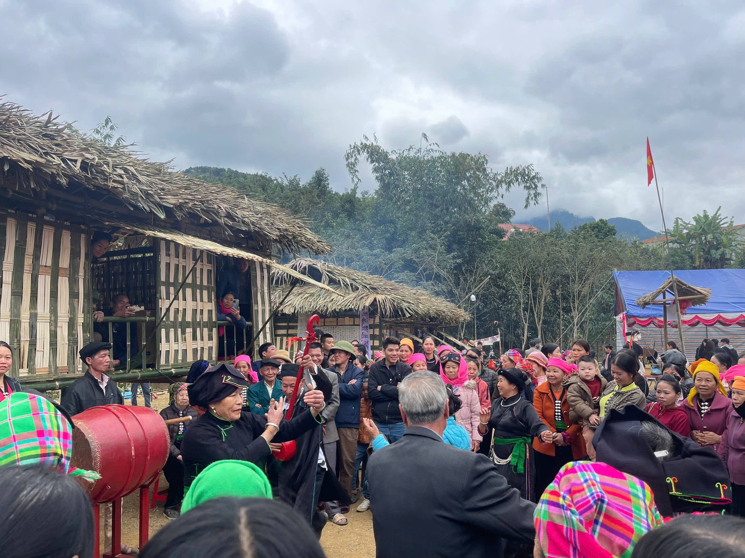 Lào Cai: Lễ hội Cầu Đình người Tày An Lương – Di sản 400 năm mở hướng du lịch bền vững