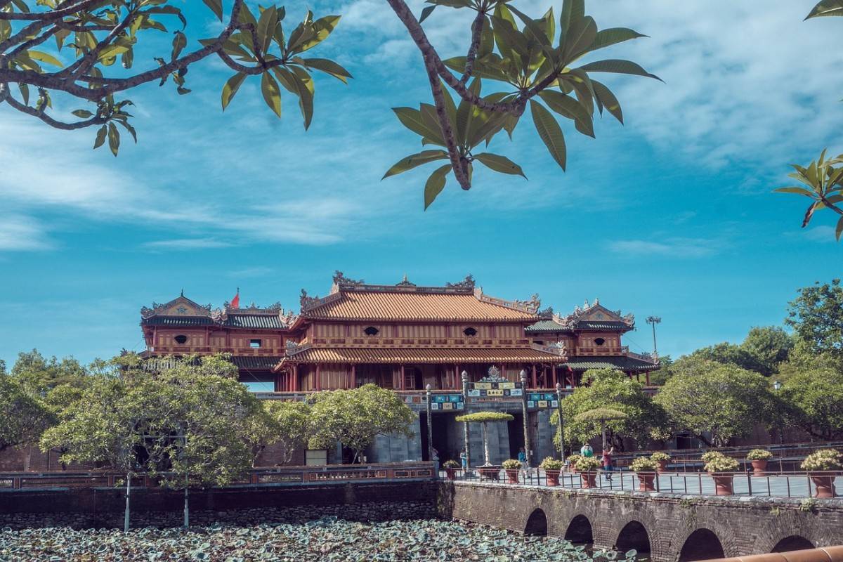 Huế không ồn ào. Thành phố này dành cho những ai muốn tận hưởng sự riêng tư và những khoảnh khắc sâu lắng