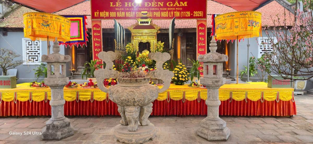 Lần đầu tiên tại lễ hội địa phương tổ chức lễ khai bút đầu xuân