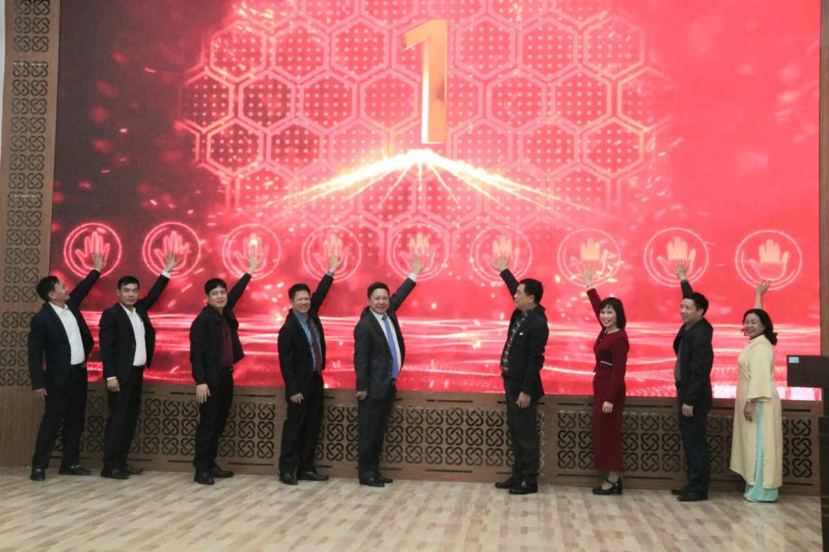 Vang vọng anh linh 900 năm Đức Thánh Đền Gắm