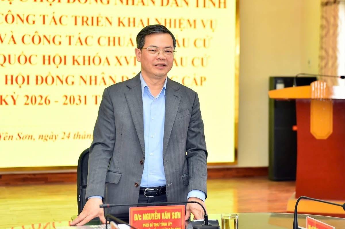 Tuyên Quang: Chủ tịch HĐND tỉnh kiểm tra bầu cử và sản xuất đầu năm tại Yên Sơn