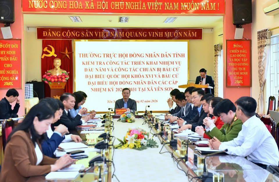 Tuyên Quang: Chủ tịch HĐND tỉnh kiểm tra bầu cử và sản xuất đầu năm tại Yên Sơn