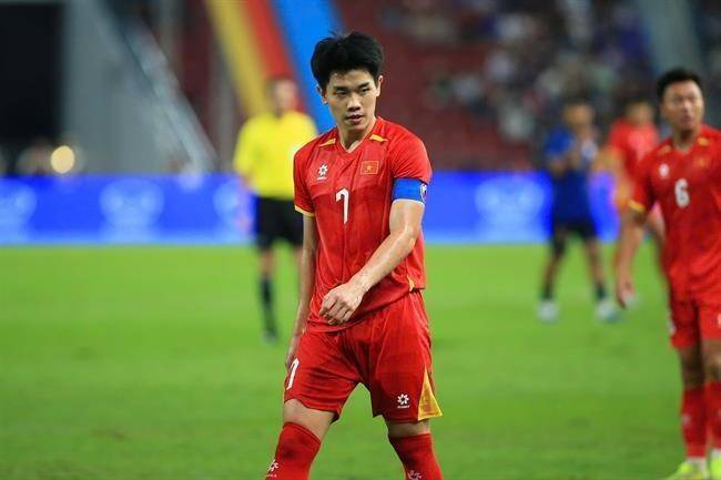 Liên đoàn Bóng đá châu Á ra án phạt với Nguyễn Đình Bắc: Treo giò 2 trận, phạt tiền 1.000 USD