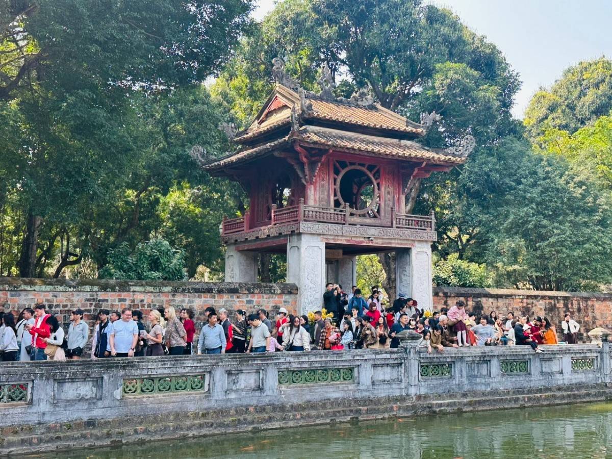 Du lịch Hà Nội tăng tốc đầu năm, doanh thu đạt hơn 12.000 tỷ đồng trong tháng 2