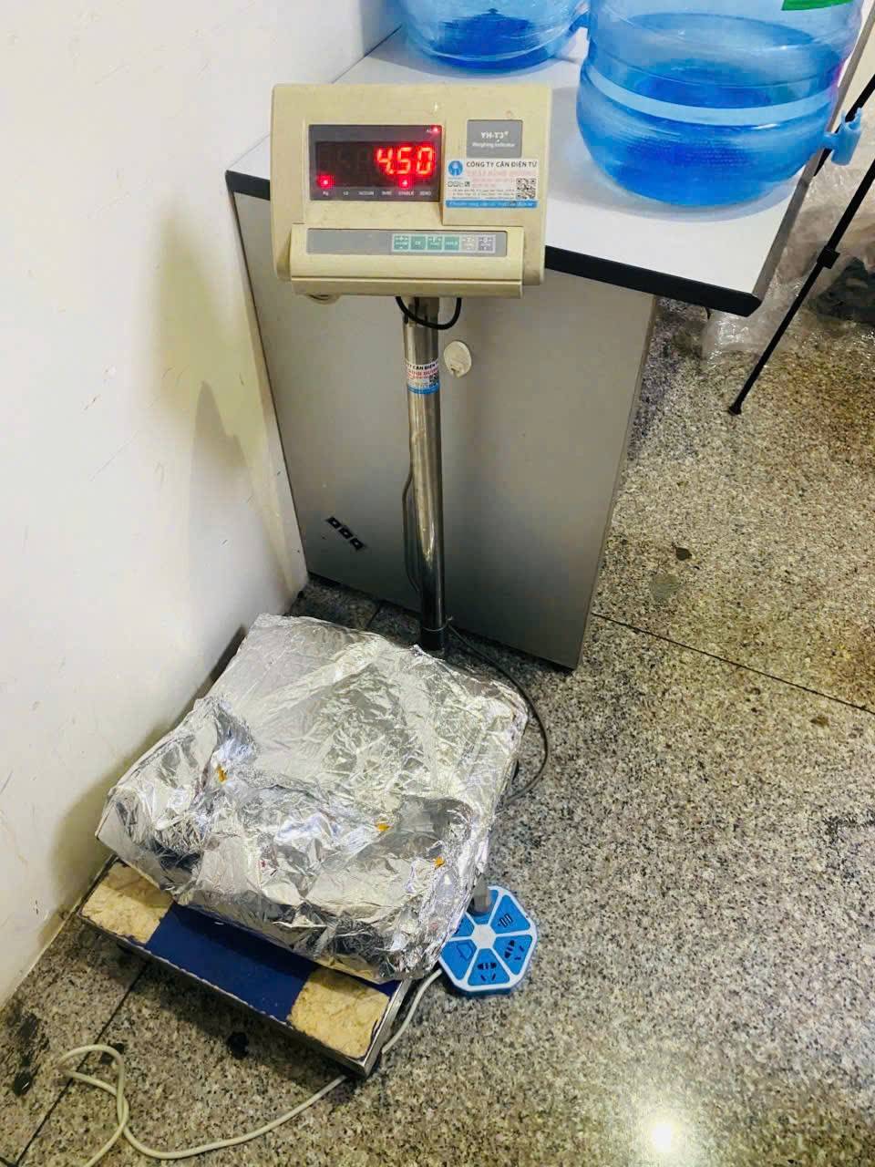 Hải quan bắt 4,5 kg cocain tại Sân bay quốc tế Tân Sơn Nhất trong cao điểm chống ma túy dịp Tết