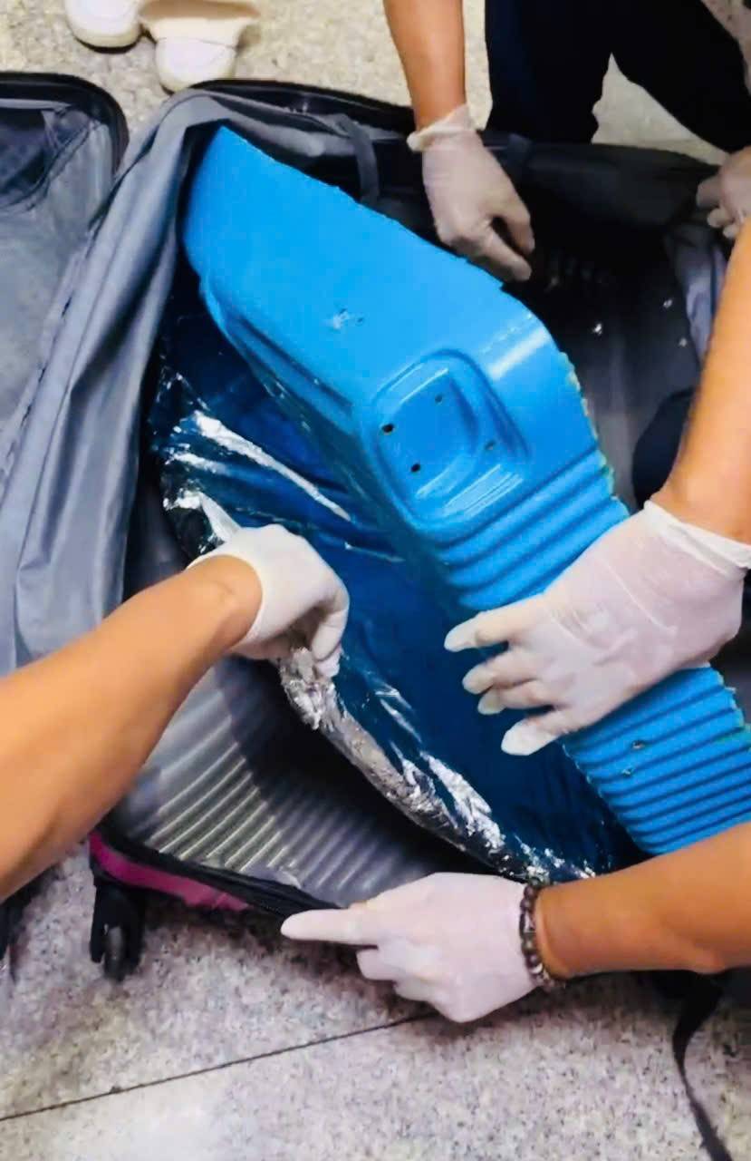 Hải quan bắt 4,5 kg cocain tại Sân bay quốc tế Tân Sơn Nhất trong cao điểm chống ma túy dịp Tết