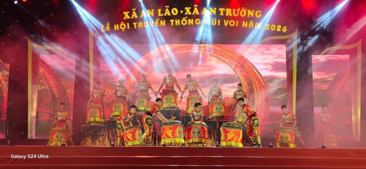 Núi Voi vào hội – Đêm xuân thắp sáng hào khí non thiêng