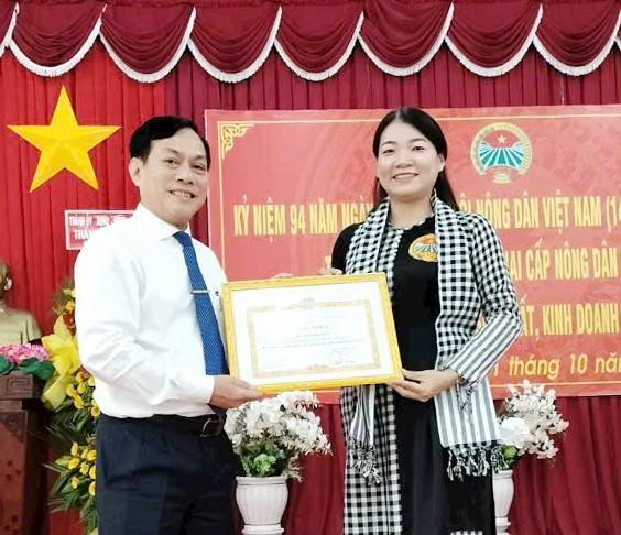 Từ vườn mãng cầu đến nghị trường: Khát vọng nữ doanh nhân và giấc mơ chính sách