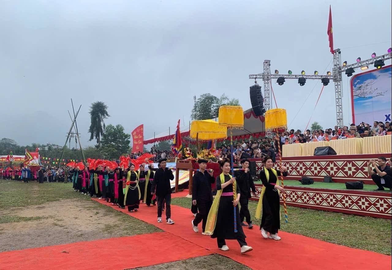 Lào Cai: Bảo tồn lễ hội Cầu mùa gắn với phát triển du lịch cộng đồng ở Thượng Bằng La