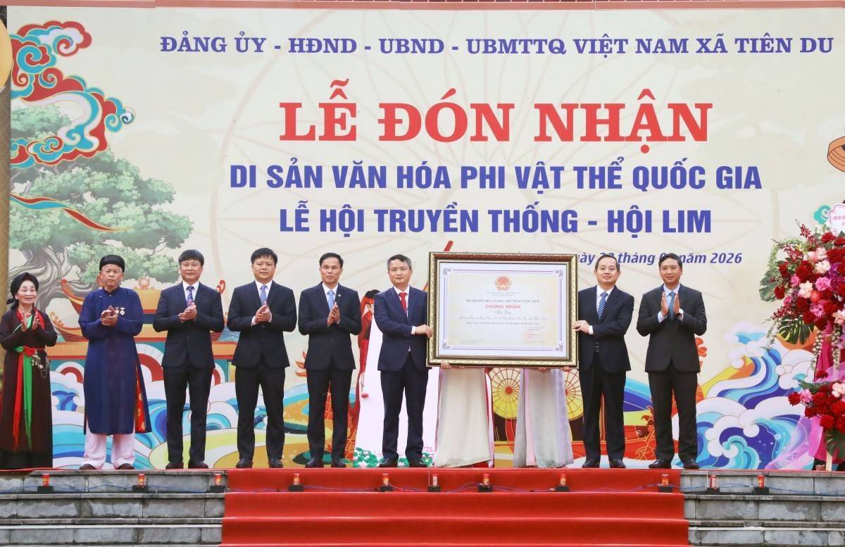 Hội Lim - Bắc Ninh đón nhận danh hiệu Di sản văn hóa phi vật thể Quốc gia