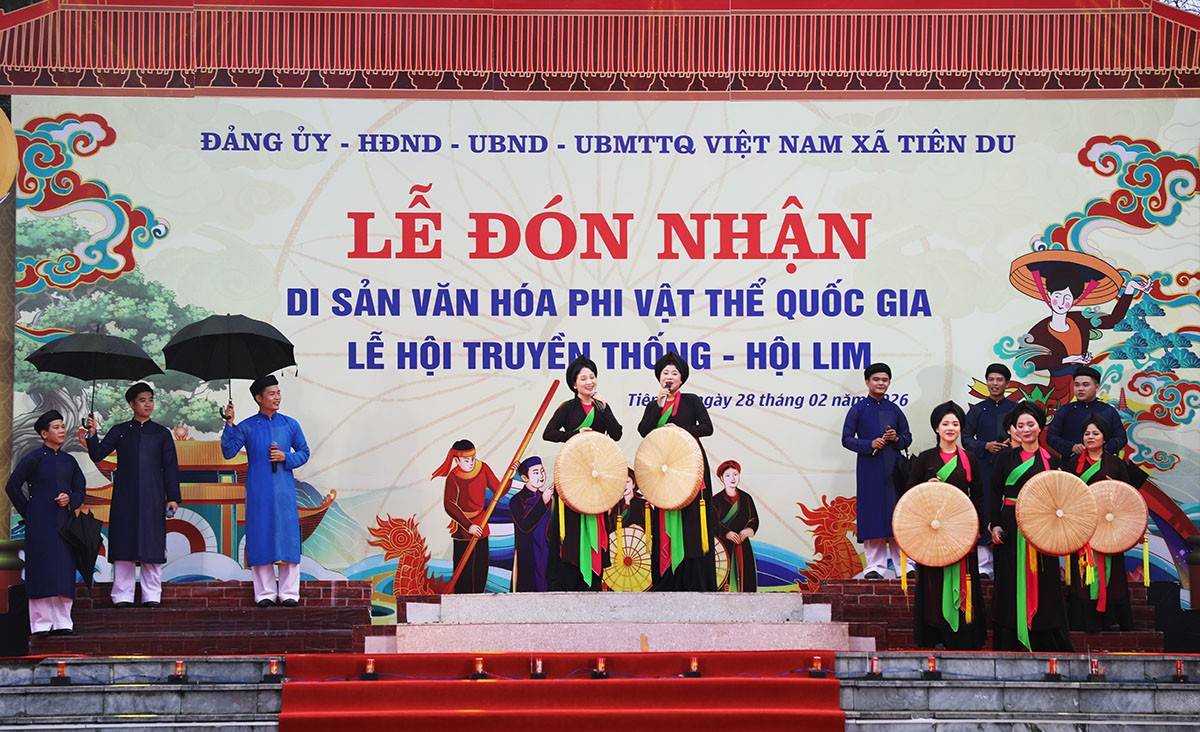 Hội Lim - Bắc Ninh đón nhận danh hiệu Di sản văn hóa phi vật thể Quốc gia