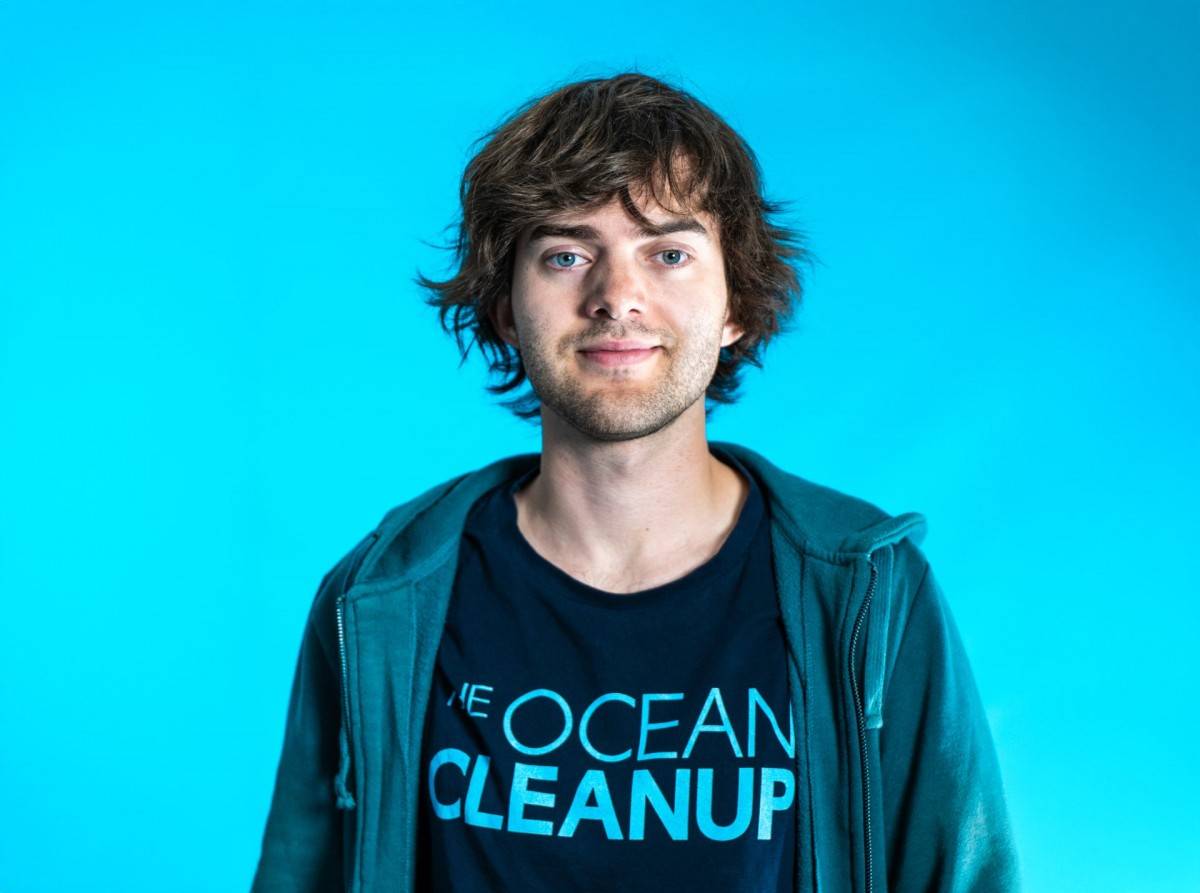 Boyan Slat (sinh năm 1994) là một nhà phát minh, nhà hoạt động môi trường và doanh nhân toàn cầu, Giám đốc điều hành của The Ocean Cleanup.