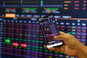 VN-Index áp sát 1.900 điểm, áp lực chốt lời gia tăng