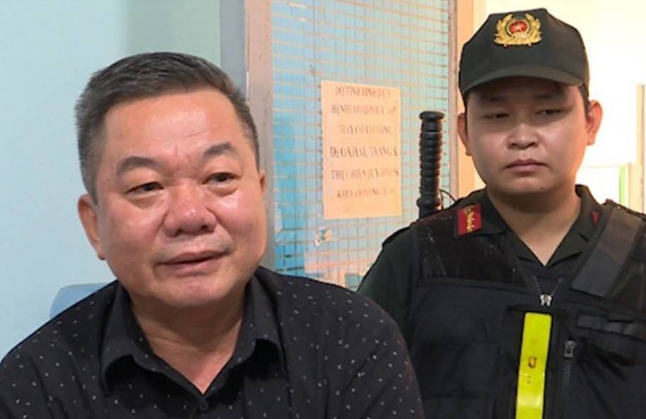 Đưa ra ánh sáng màn "đi đêm" của cựu Giám đốc trung tâm đào tạo lái xe và cán bộ thuế