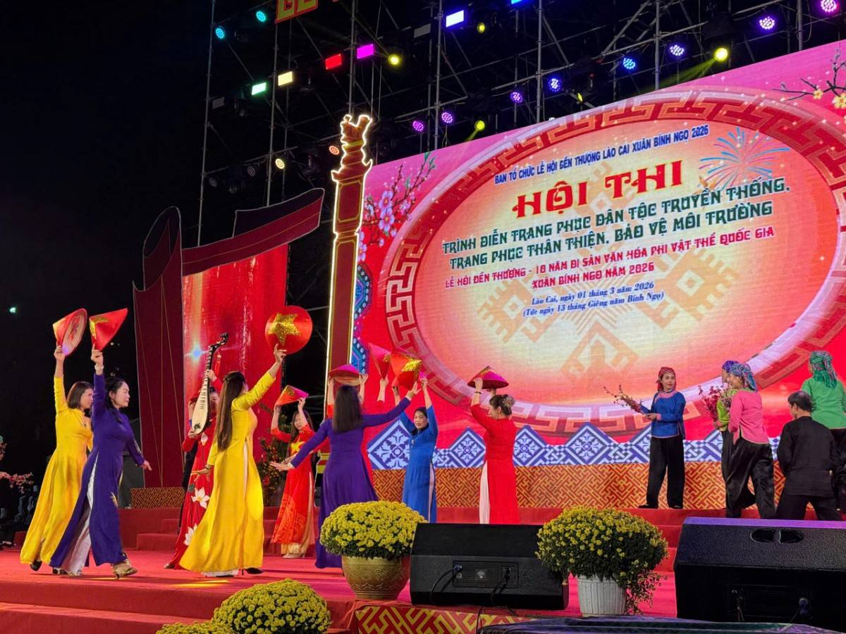 Khai bút đầu xuân, lan tỏa mạch nguồn hiếu học tại Đền Thượng - Lào Cai