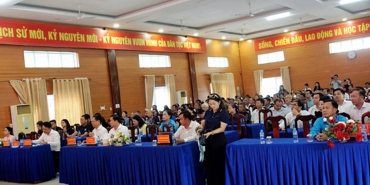 Quang cảnh hội nghị.