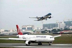 Xung đột Trung Đông leo thang, Bộ Xây dựng yêu cầu siết chặt an toàn bay quốc tế