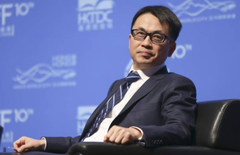 Tỷ phú Trung Quốc Zhang Lei cùng quỹ Hillhouse Capital Group gần đây đã mua thêm cổ phần của Amazon, qua đó củng cố danh mục đầu tư sinh lợi cao vốn đã bao gồm cổ phần tại dịch vụ phát trực tuyến của Tencent, nền tảng thương mại điện tử JD.com và hãng sản phẩm tiêu dùng Blue Moon.