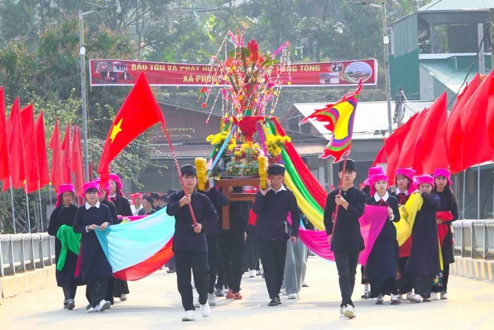 Yên Bái: Rạng rỡ sắc xuân Lễ hội Lồng Tồng Phong Dụ Thượng 2026