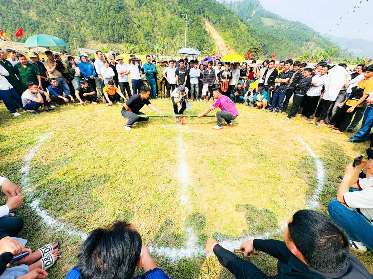 Yên Bái: Rạng rỡ sắc xuân Lễ hội Lồng Tồng Phong Dụ Thượng 2026