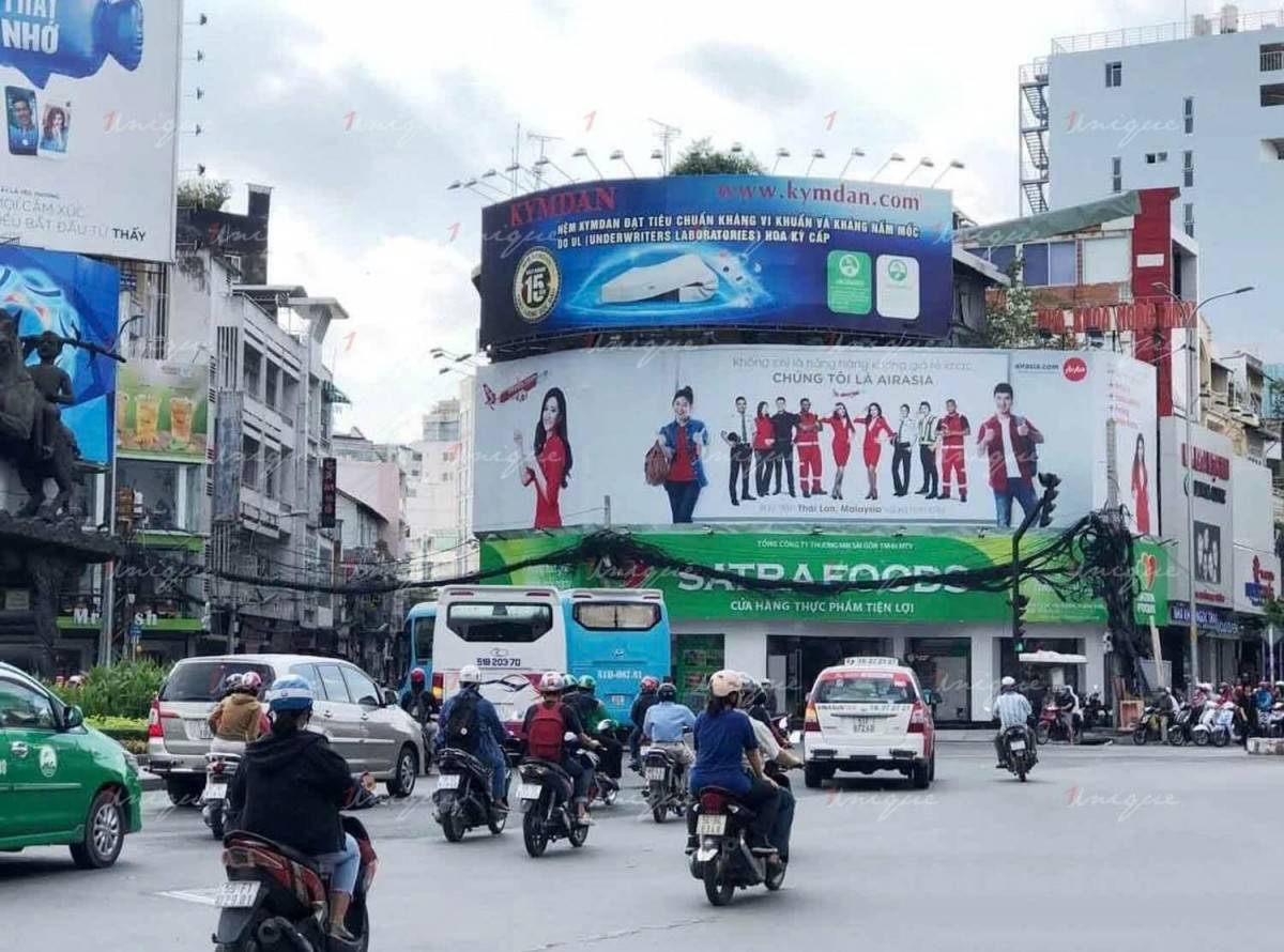 hoạt động quảng cáo ngoài trời, theo định hướng của thành phố, phải hài hòa giữa nhu cầu truyền thông thương mại và mục tiêu xây dựng đô thị văn minh