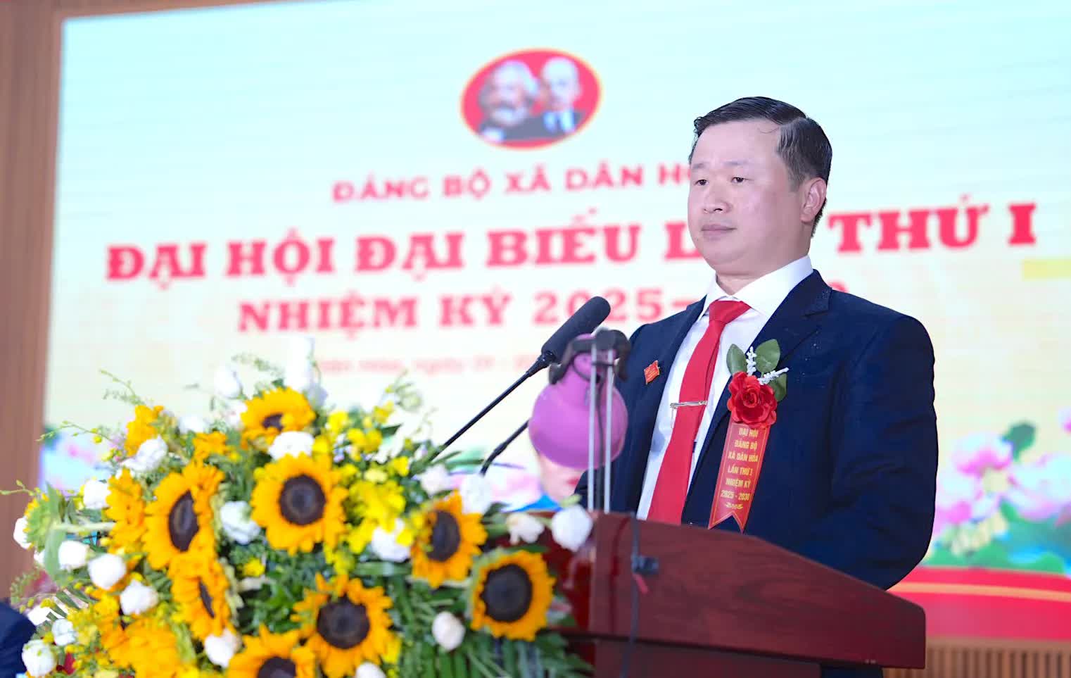 Bí thư Đảng ủy, Chủ tịch HĐND xã Dân Hòa Mai Xuân Trường 