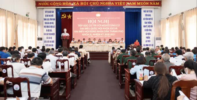 Tiếp xúc cử tri phường Lái Thiêu - TP. Hồ Chí Minh: Mọi quyết sách phải “bắt nguồn từ hơi thở cuộc sống”