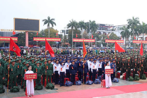 Quảng Trị: Hàng nghìn thanh niên hăng hái lên đường nhập ngũ năm 2026