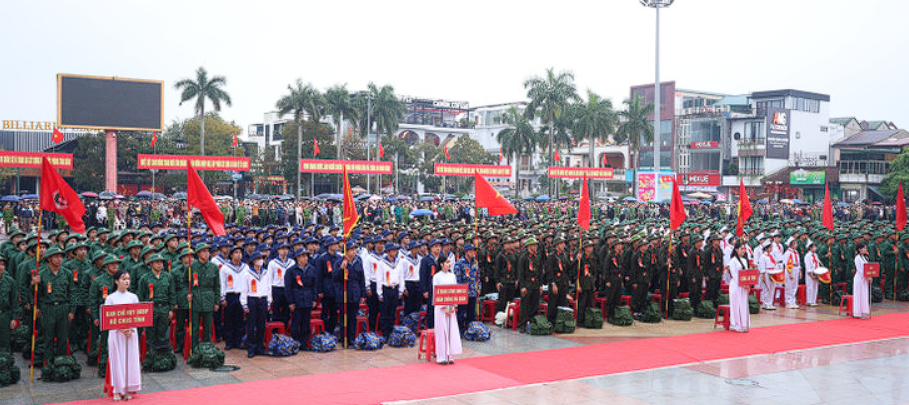 Quảng Trị: Hàng nghìn thanh niên hăng hái lên đường nhập ngũ năm 2026