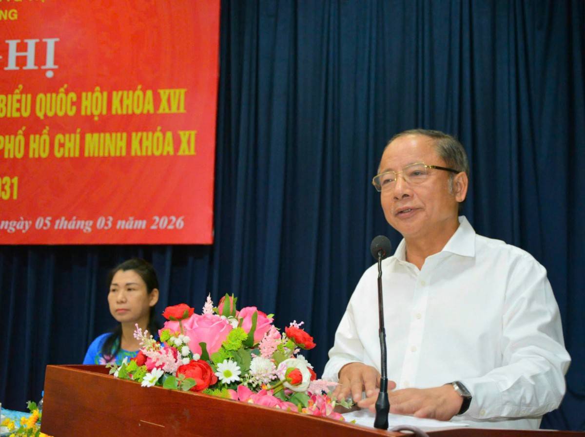 Ông Nguyễn Văn Thân, Chủ tịch Hiệp hội Doanh nghiệp nhỏ và vừa Việt Nam, đại biểu Quốc hội hai khóa XIV, XV trình bày tại phường Linh Xuân.