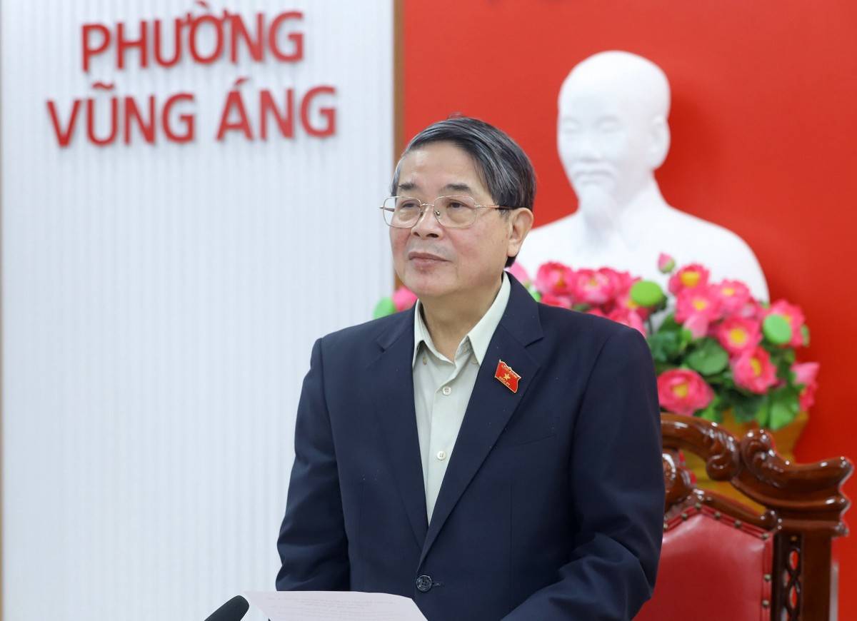 Phó Chủ tịch Quốc hội kiểm tra công tác chuẩn bị bầu cử tại phường Vũng Áng Hà Tĩnh