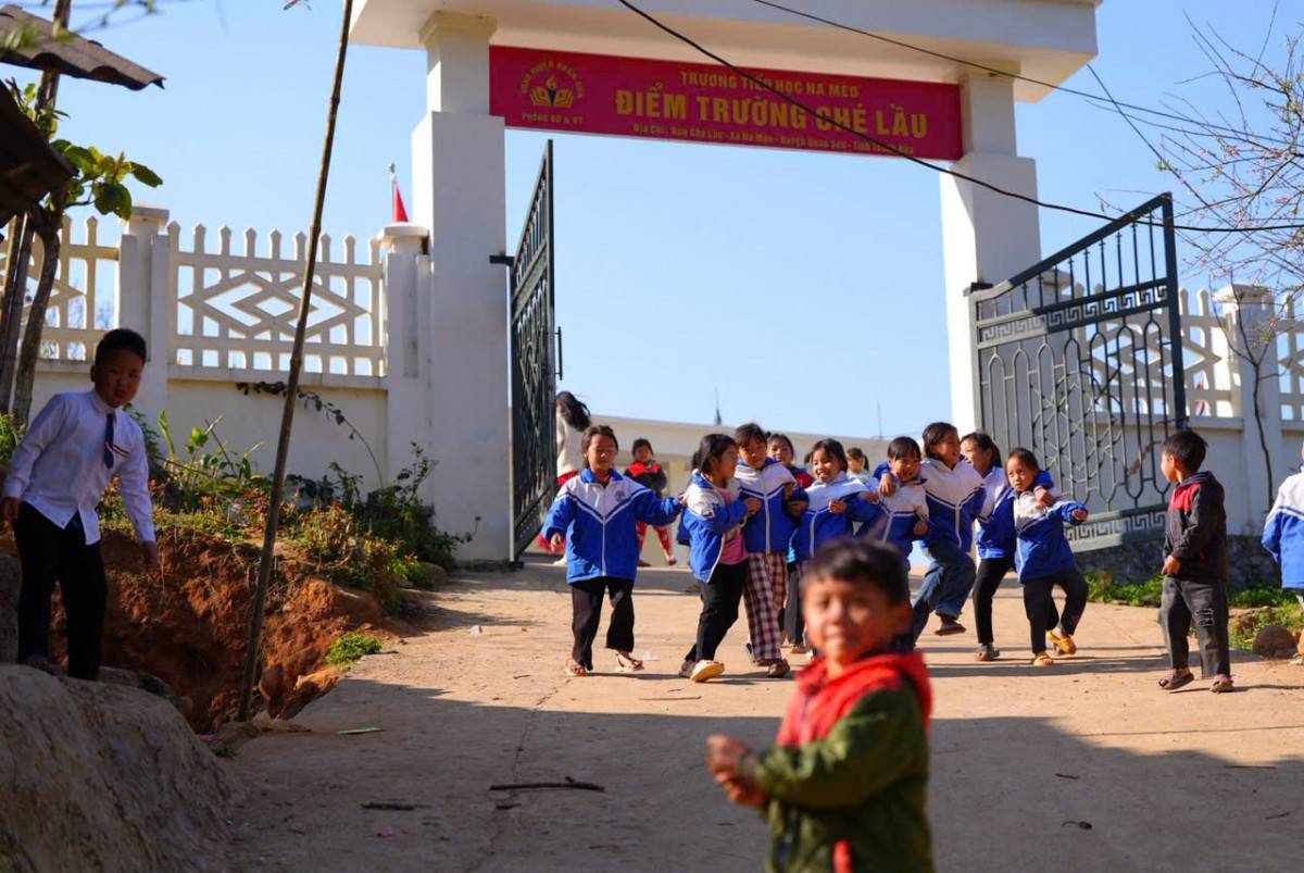 Sự học ở Trường tiểu học Ché Lầu (Trường Tiểu học Na Mèo, xã Na Mèo) còn nhiều gian nan)